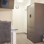 Hotel apartamentowy Amir Delux 3*