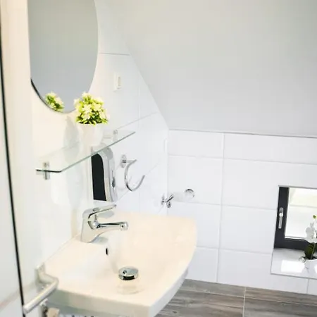 Amir Delux Hotel apartamentowy Schönefeld