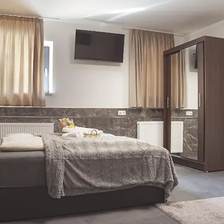 Amir Deluxe شونيفيلد