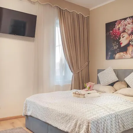 Amir Delux Hotel apartamentowy