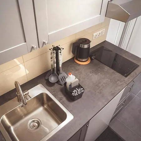 Amir Delux Hotel apartamentowy Schönefeld