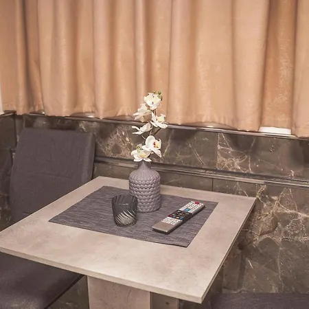 Amir Delux Hotel apartamentowy