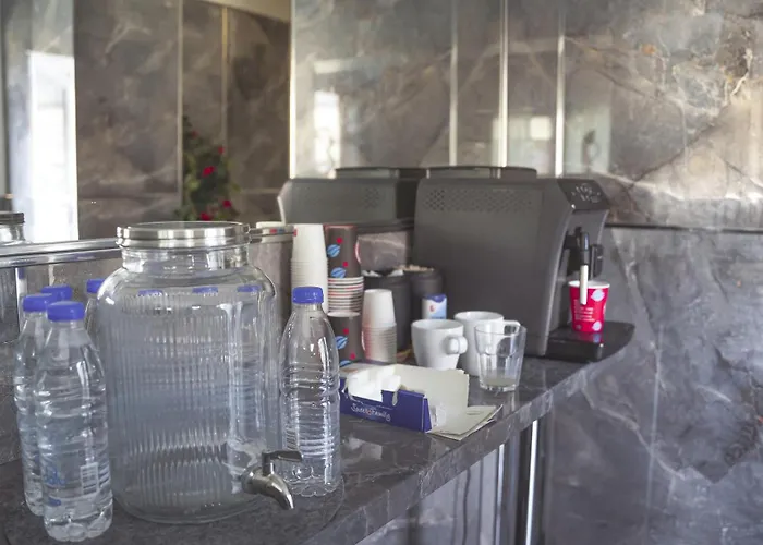 Amir Deluxe 3* 쇼네펠드